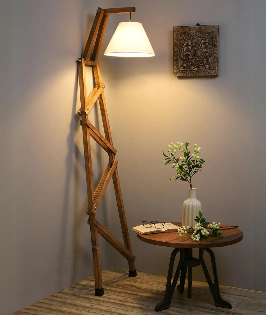 Wall Leaning Standing Floor Wooden Lamp