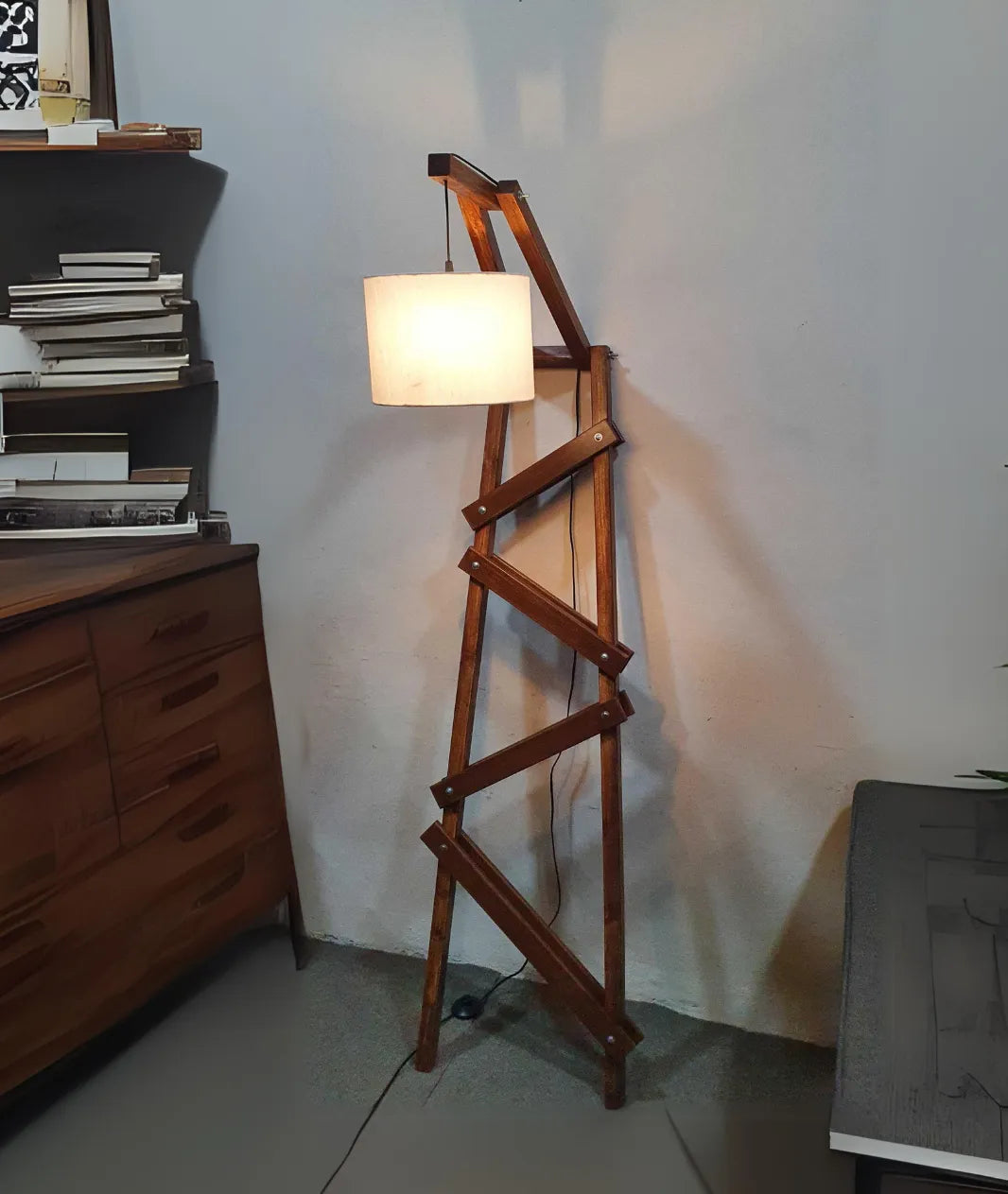Wall Leaning Standing Floor Wooden Lamp